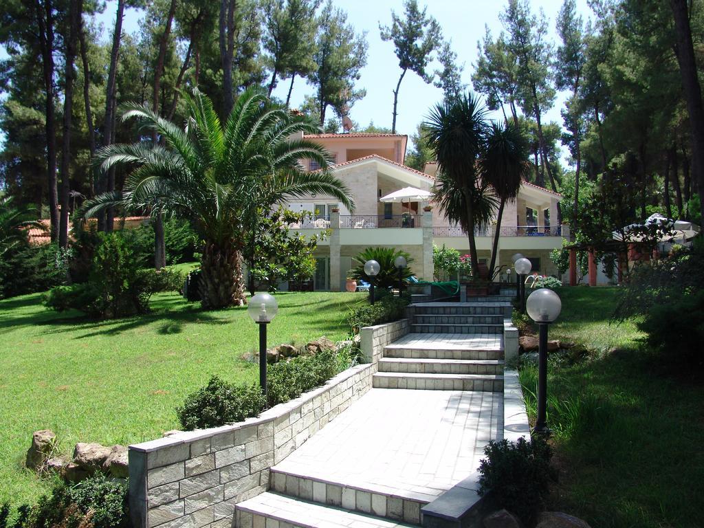 Mira Forest Residences Sani  Exterior foto